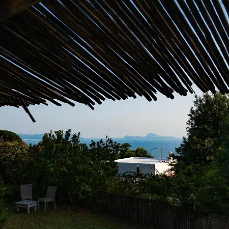 Vesuvian Glamping Luxusní stan